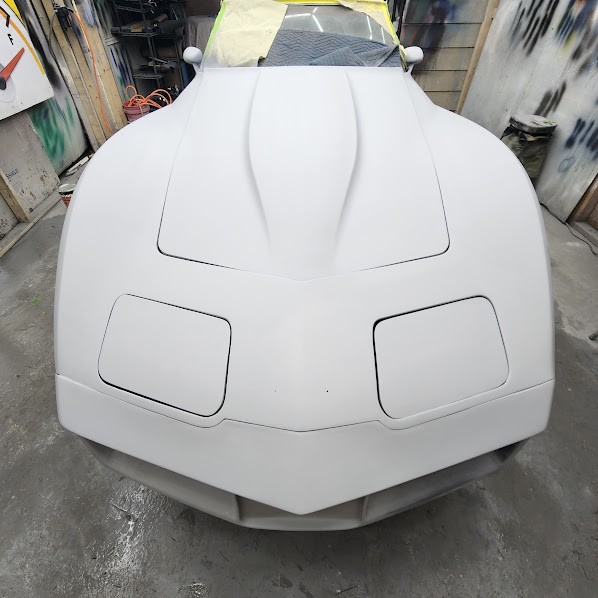 Front bodywork and hood in primer